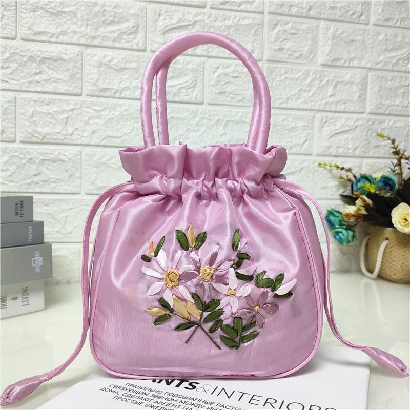 Handgefertigte bestickte Seiden-Kordelzug-Clutch: Handytasche im alten Hanfu-Stil