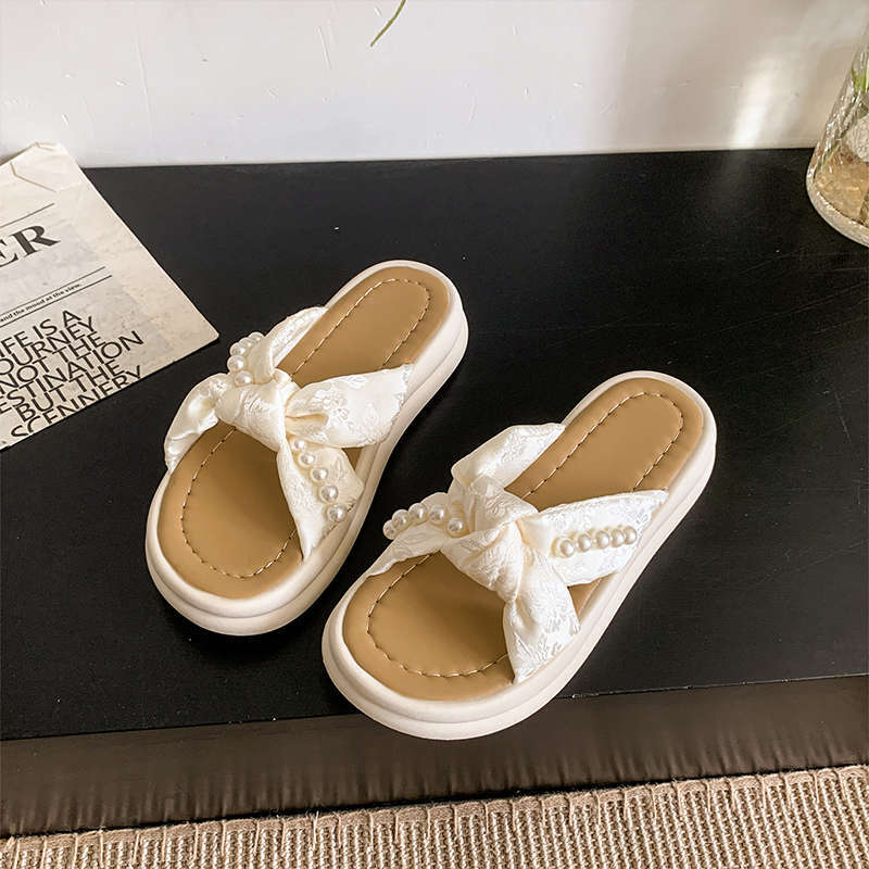 

Internet celebrity retro pearl national style slippers women s summer 2025 new wear thick bottom stepping on shit feeling one word sandals casual 40 бежевый