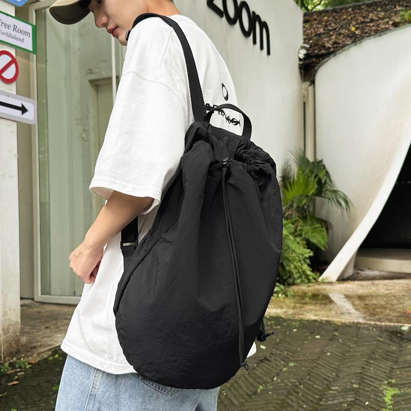 Простая мужская сумка на шнурке — фото 7