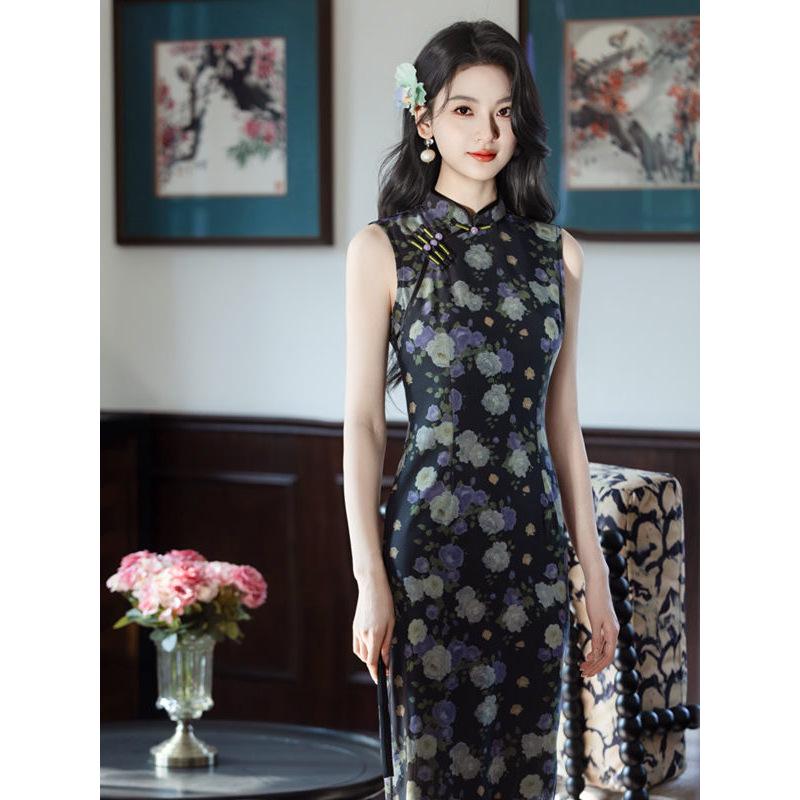 2026 Summer Slimming Floral Cheongsam Dress - Retro Chinese Style Sleeveless Design for Women