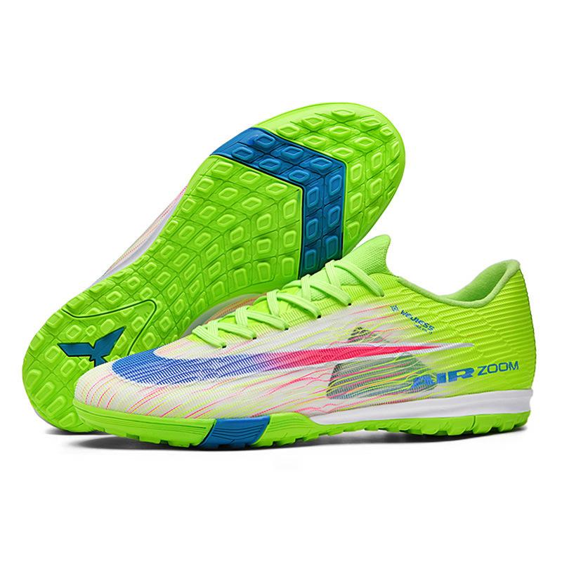 Scarpe da calcio basse per giovani uomini e donne per sport all'aperto erba combattimento reale antiscivolo professionale AG unghie rotte