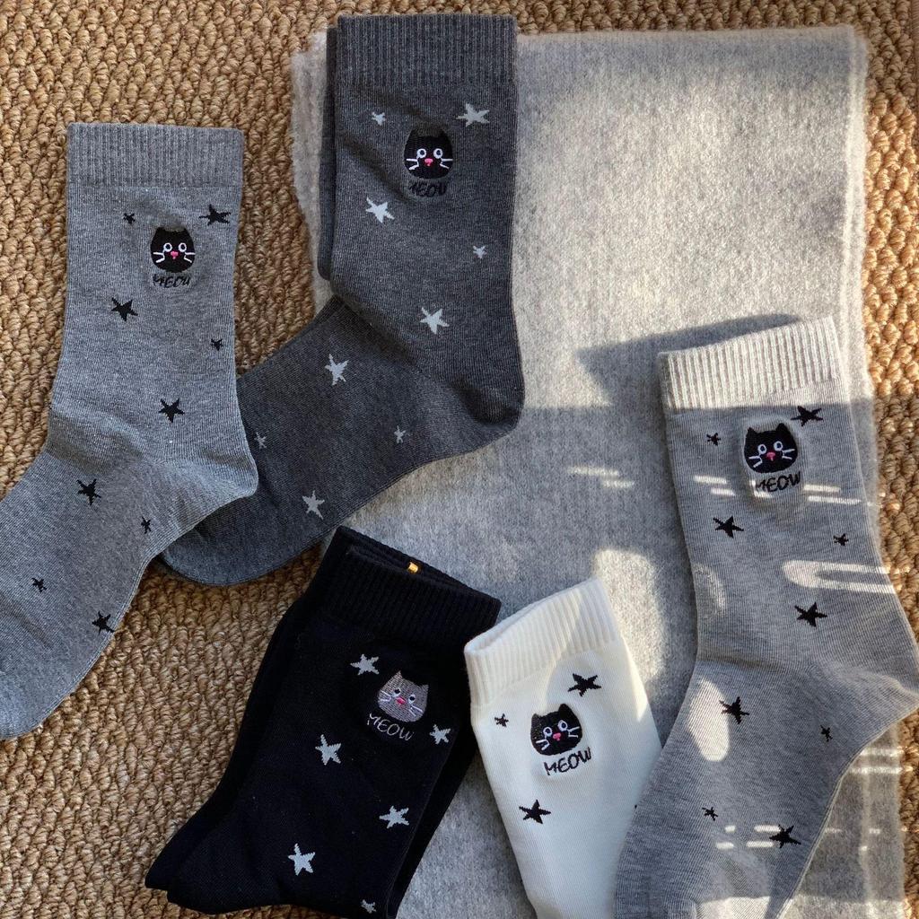 Versatile Grey Cartoon Cat Embroidery Mid-calf Socks: Breathable & Seamless for Autumn/Winter