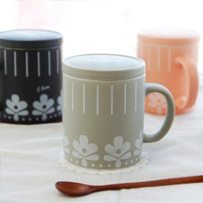 El Aveti Flower Lid Mug (Choose 1 color) Black