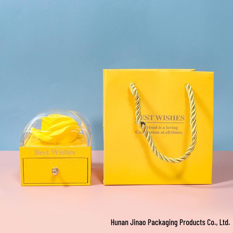 

Коробка для украшений цвета макарон с мыльной розой и выдвижным ящиком - Вмещает кольца, серьги-пусеты и подвески для ожерелья.