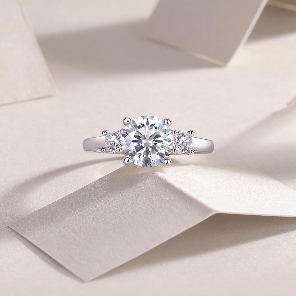 S925 Silver Ring 2 Carat Moissanite Closed Ring