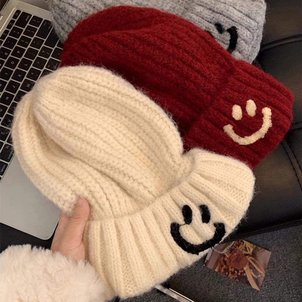 Korean Style Small Smiling Face Pile Hat Knitted Woolen Hat for Women Autumn and Winter New Hat