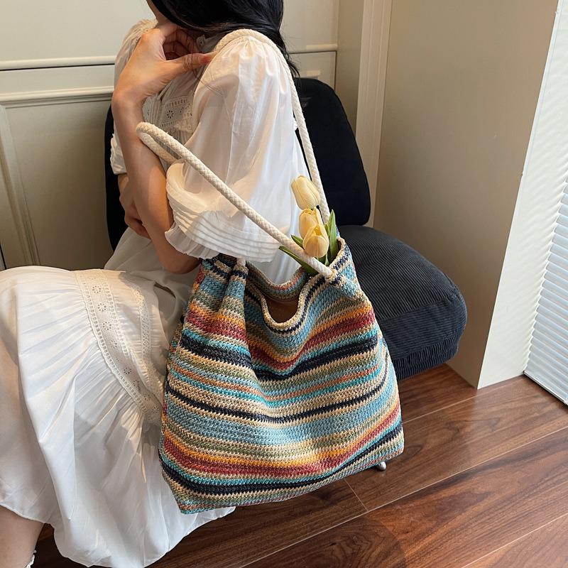 Shoulder bag women's new woven commuter large-capacity tote bag straw beach vacation bag portable messenger bag