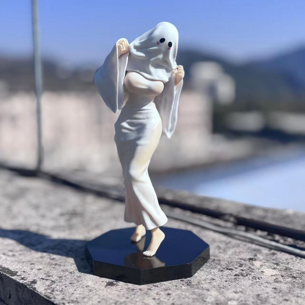 20cm Ghost Girl Halloween Horror Figure Model Toys