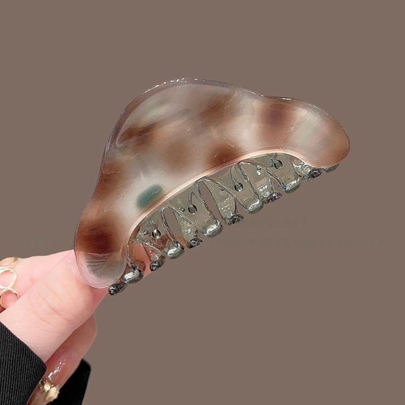 Elegant Amber Triangular Hair Claw Clip with Shimmering Color Elegant Hair Styling Accessories For Women Updos Buns