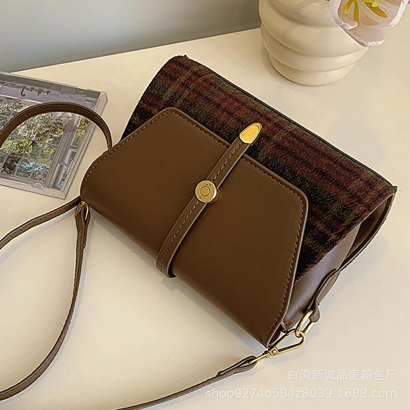 Fashionable and popular underarm small bag for women, 2025 new trendy houndstooth style shoulder bag temperament crossbody small square bag