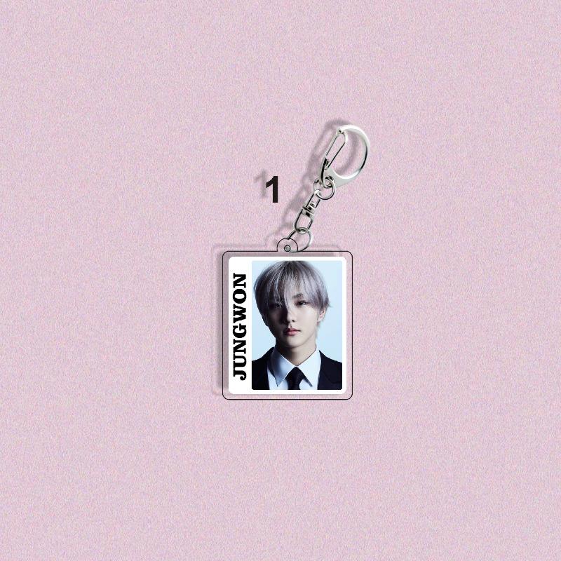 1pc ENHYPEN Keychain ID Photo Frame Pendant Jungwon Heeseung Jay Jake Sunghoon Sunoo Ni-ki Album Suit Photo Keyring for Bags Backpack Fans Gift