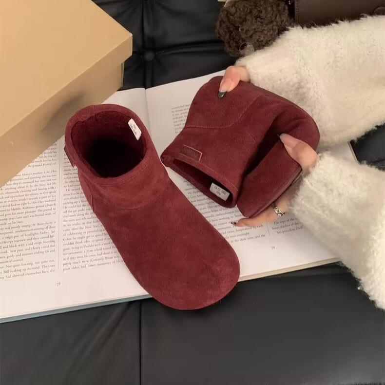 

Womens Boots 2026 Winter New Sheepskin Fur Integrated Snow Boots Women Thick Warm Short Tube Versatile Fur Short Shoes Platform 40
