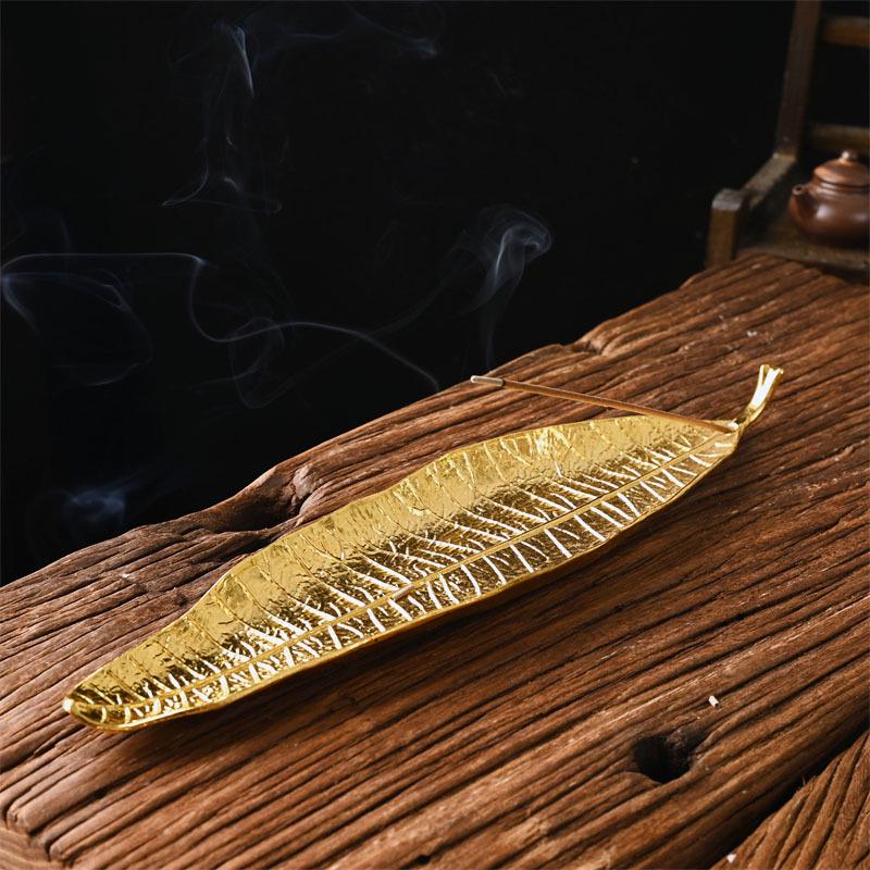 Creative Leaf Incense Burner for Sandalwood & Agarwood Coils - Tea Ceremony Ornament