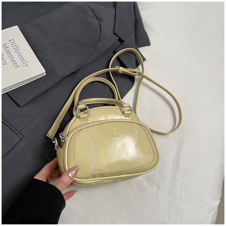 

2025 summer new pillow bag women s handbag work small bag fashion simple retro shoulder messenger bag