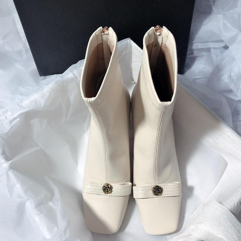 Round-toe Thick-soled Short Boots Made of Soft Leather with Elastic Material, High-heeled Women's Shoes
