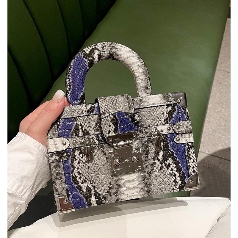 A High-end, Light Luxury, Niche Crocodile and Snake Pattern Small Box Bag with A Shoulder and Hand