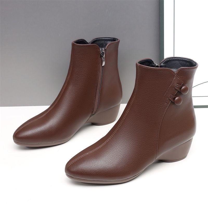 Soft Leather Comfortable Good-looking Short Boots Women's 2025 Autumn and Winter New Flat-bottomed Slope Heel Super Soft Bare Boots Non-slip Po
