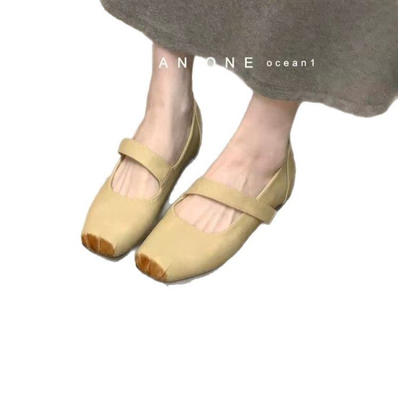 Retro Mary Jane women's shoes autumn new square head shallow mouth single shoes inner height increase soft sole small leather shoes