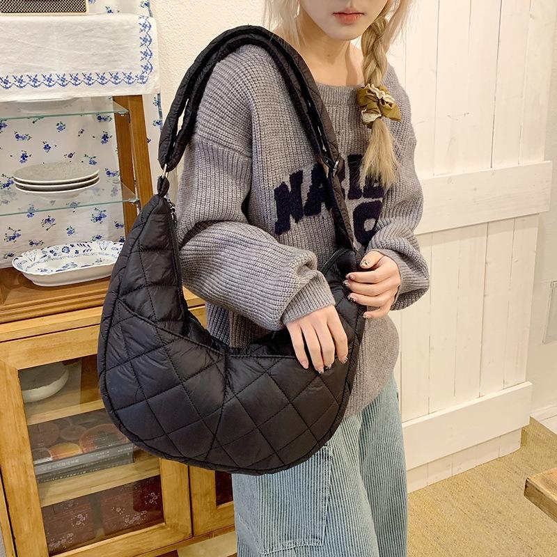 Fashion Rhombus Simple Crossbody Bag Casual Large Capacity Dumpling Bag Lightweight Versatile Student Shoulder Bag