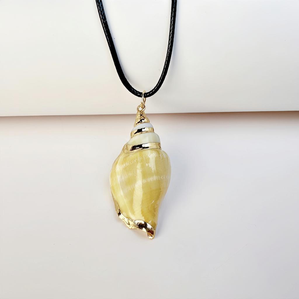 Neuer Anhänger Natur-Muschelschalen Lederseil Halskette für Damen Temperament Trendig Sommer Strandurlaub Zubehör Geschenk
