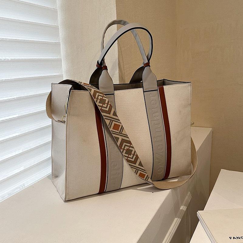 Canvas Bag Women's Large Capacity 2025 New Fashion Versatile Spring and Summer Shoulder Messenger Bag Portable Commuter Tote Bag