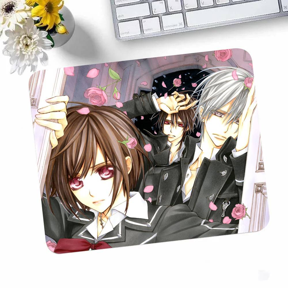 Cartoon Animation Vampire Knight Mousepad Small LockEdge Mouse Pad For Gamers Computer Desk Pad Rectangular Anti-slip Rubber