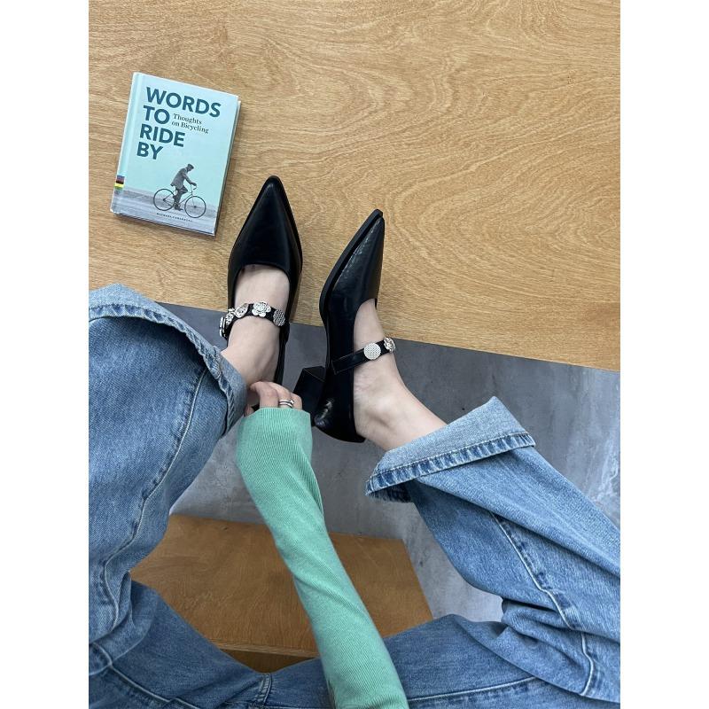 

Spring new pointed head with metal thick middle heel Mary Jane shoes temperament single shoes small leather shoes women 35
