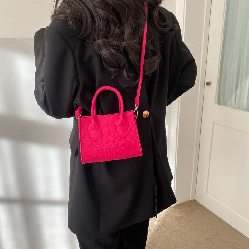 Small Shoulder Bag With Sewn Details For Casual Daily Use