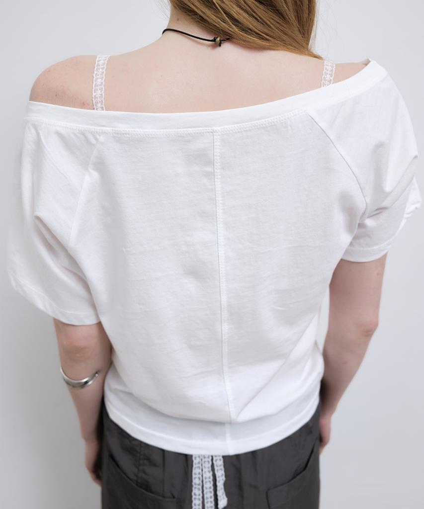 Nigaennikol Raglan Lettering Top_Ivory