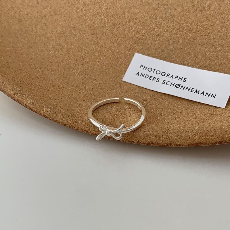 Fashionable Heart Shaped Adjustable Ring For Women Stylish Silver Jewelry Piece