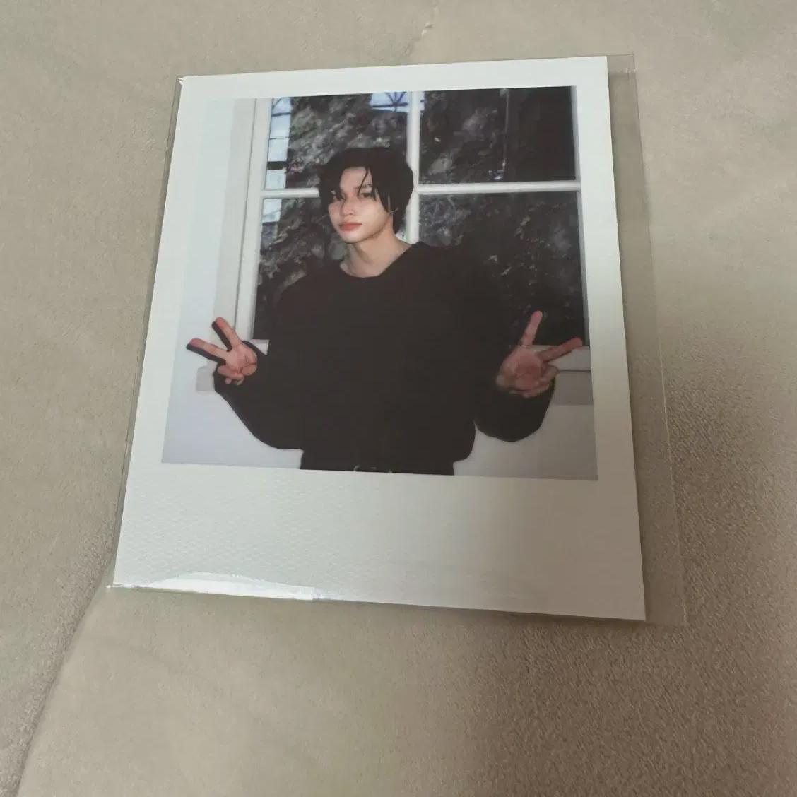 

2025 Riize Season s Greetings Random Polaroid Wonbin