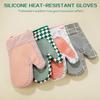 1pair Kitchen Baking Gloves Microwave Oven Gloves Heat-Resistant And Insulated Gloves Oven Gloves Heat-Resistant Gloves