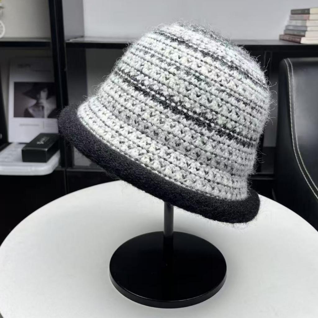 High quality Internet celebrity knitted bucket hat versatile face small warm basin hat winter cold ear protection bucket hat female