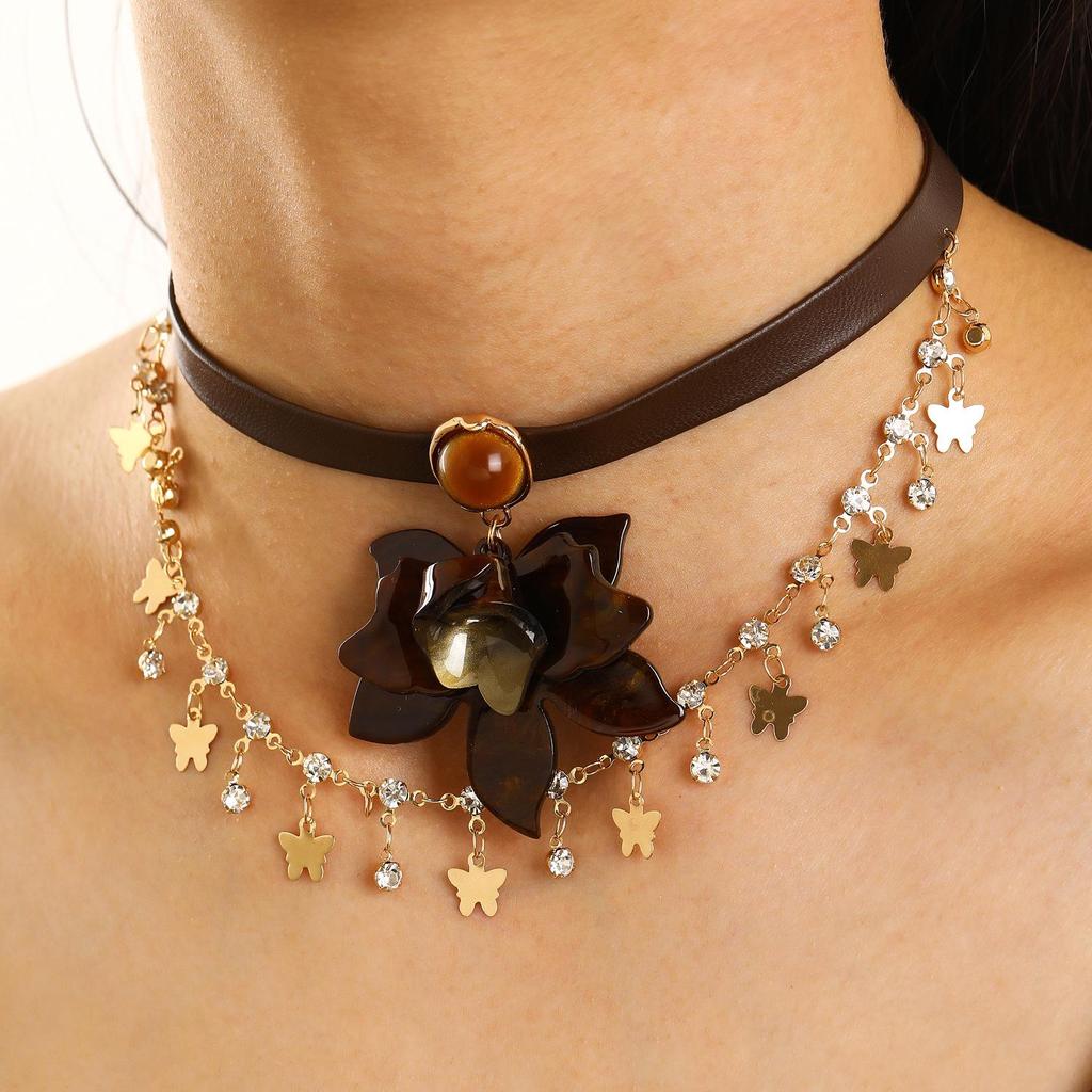 Y2K Spicy Sweet Girl Leather Choker: Cross Ultra-Short, Heavy-Duty Chain Collar