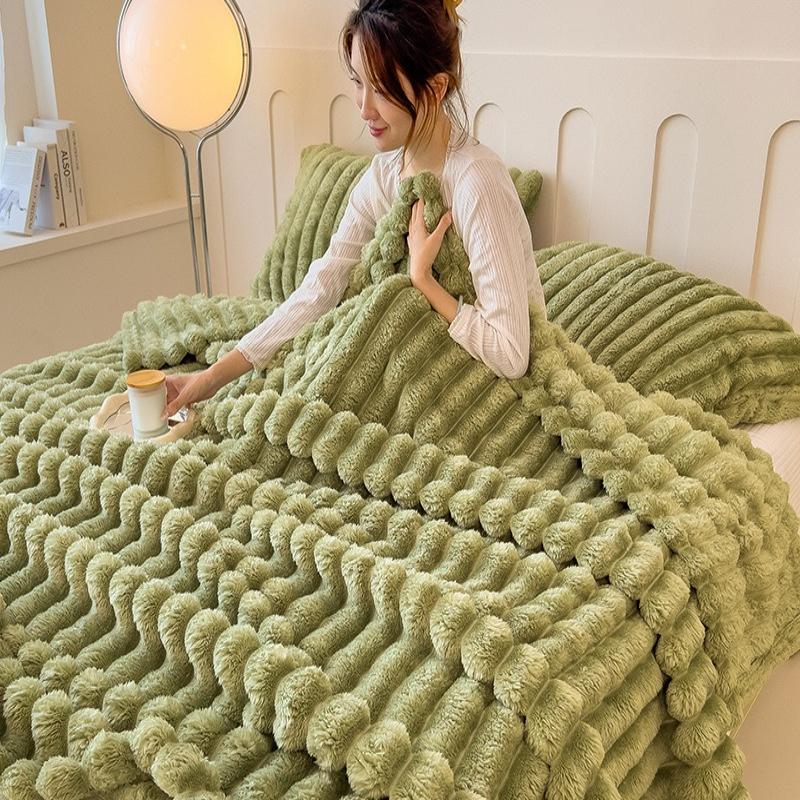 Thick Rabbit Fleece Blanket Cozy Air Conditioning Small Blanket Perfect Gift for Home Office