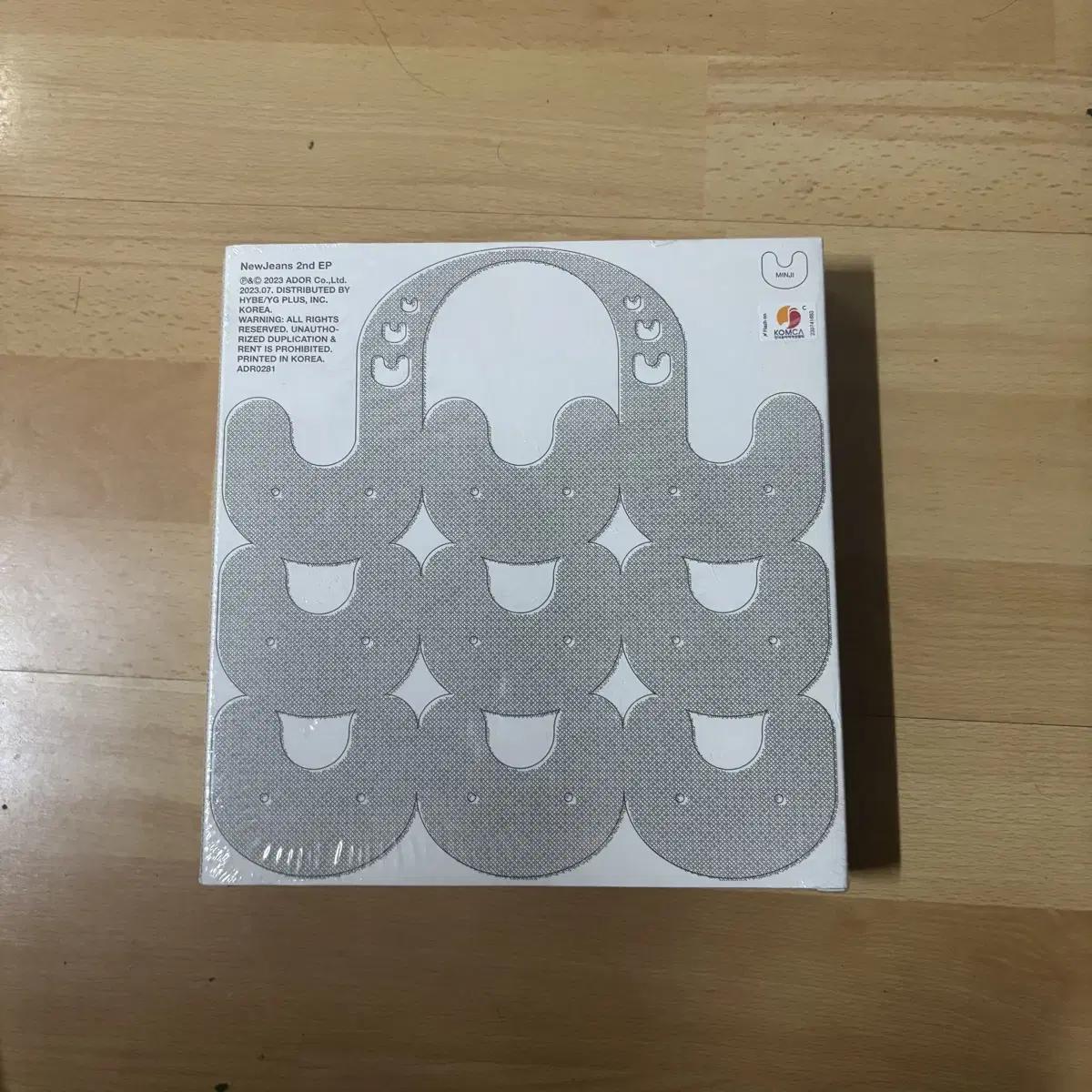 

New Jins Bunny Beachback Album Minji Unreleased