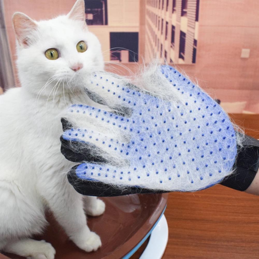 cat deshedding brush