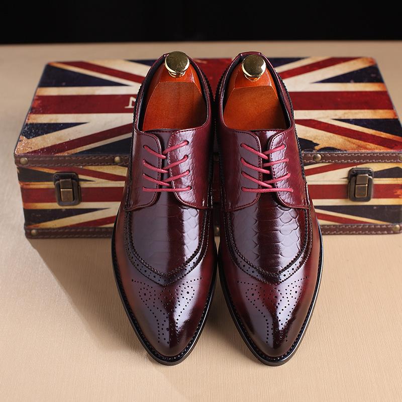 High Quality Italian Leather Shoes Designer Men Bullock Casual Shoes Fashion Business Dress Shoes Pointed Toe Wedding Party Shoe
