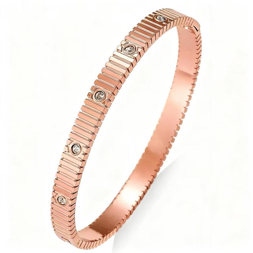 Exquisite Women's Gold-Plated Titanium Steel Bracelet