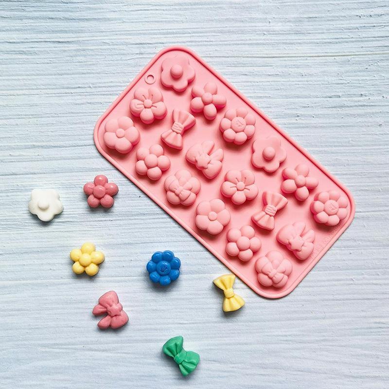 1Pc 18Cavities Flower Bow Tie Silicone Mold Diy Pudding Ice Baking Tools Biscuit Pastry Dessert Fondant Candle Cake Mold