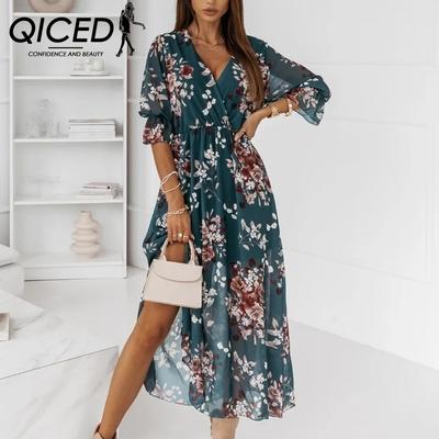 Abito da donna in chiffon con stampa aderente, scollo a V e spacchi laterali