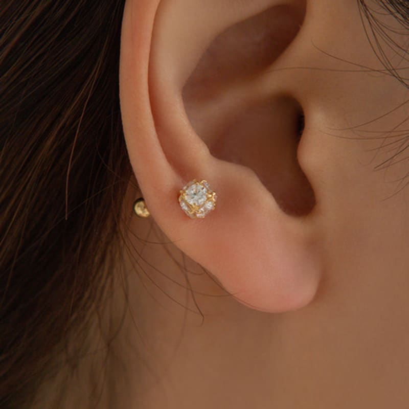 LUNNE 14k Cube Ball Cubic Piercing (1mm thick) (14k gold) c06