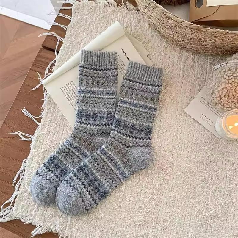 New Fair Island Retro Contrasting Striped Wool Socks Children Autumn And Winter Thickened Warm Net Red Outer Wear Stockings