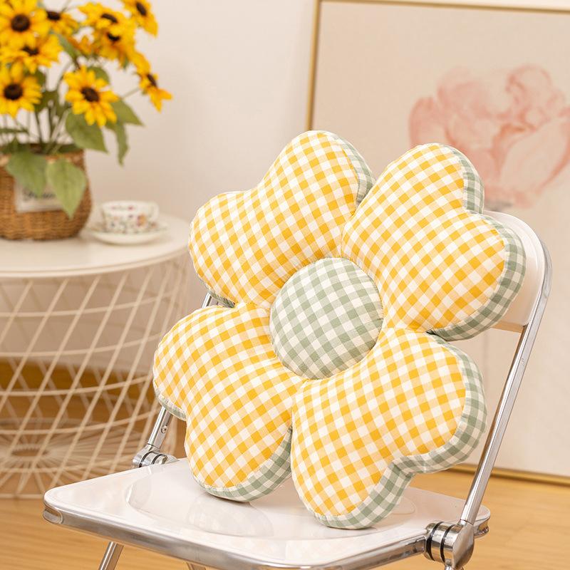 Small Fresh Flower Throw Pillow Plush Toy Home Sofa Pillow Cushion Girls Bedroom Tatami Futon Cushion