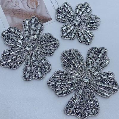 Strassblumen-Aufnäher DIY Dekorations-Aufnäher Neue Perlen-Aufnäher Kleiderzubehör