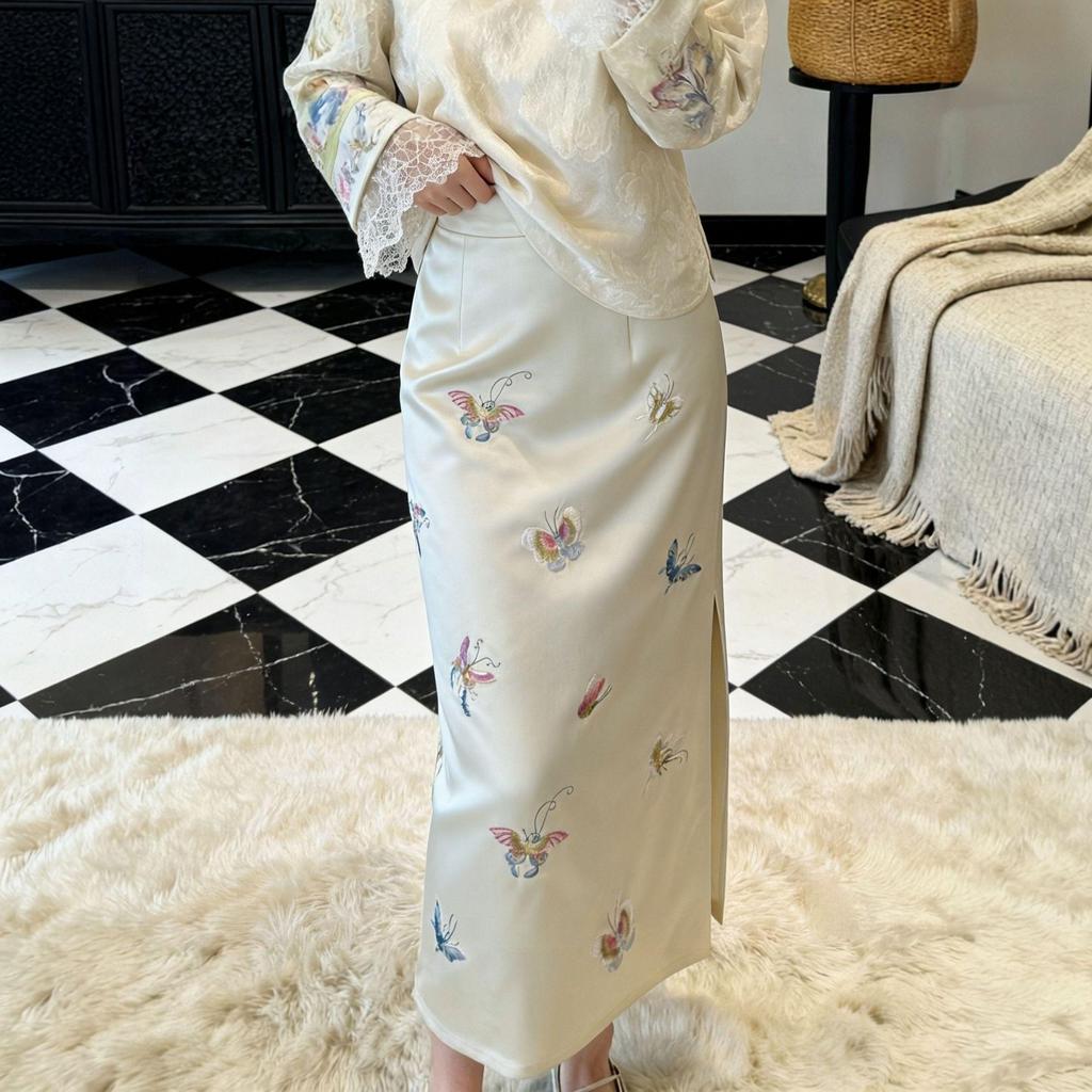 Elegant Embroidered Acetate Half Skirt - New Chinese Style Spring Collection