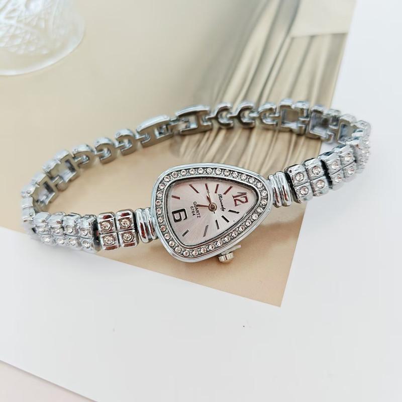 New Fashion Personalized Simple Watch  Butterfly Digital Belt Watch Set Women's Watch