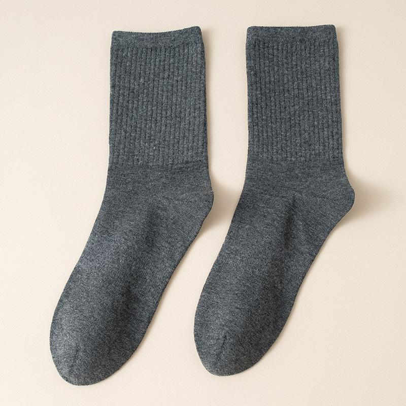 Men's Autumn Cotton Anti Bacterial Sweat Absorption Deodorant Boneless Sports Socks