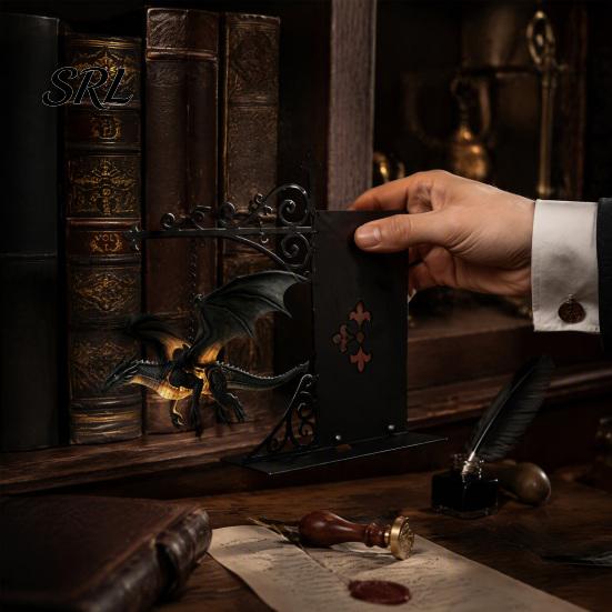 Harz Drachenfigur Magische Fliegende Bücherregal Lampe, Warmes Hängendes Nachtlicht, Fantasy Roman Fan Geschenk Leseecke Dekoration, Einzigartig für Liebhaber