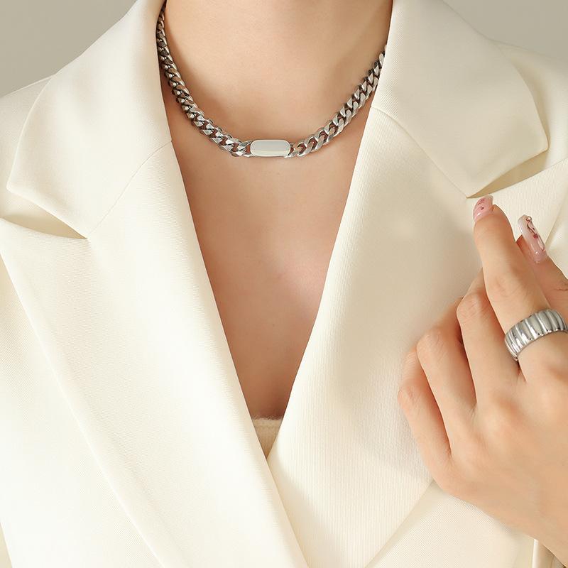 Personality Exaggerated Chain Necklace Two-piece Set Minimalist Style Necklace Light Luxury Bracelet Jewelry Set